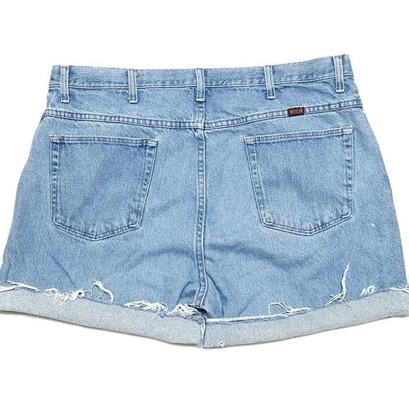 VINTAGE Rustler Light Wash High Rise Daisy Dukes - Picture 6 of 9